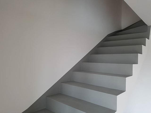 Farba na schody betonowe